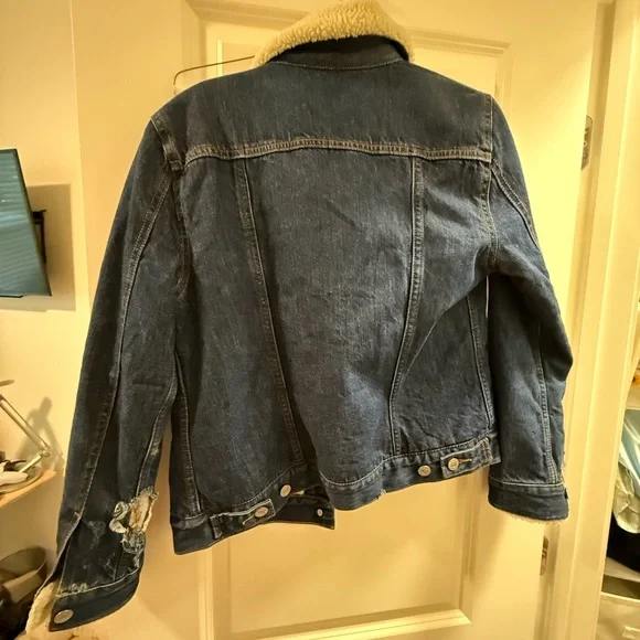 Levi's Dark Blue Denim Jacket with Cream Sherpa - Picture 7 of 7